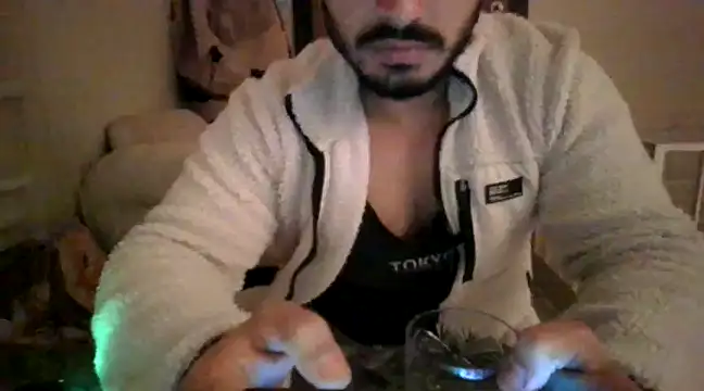 Snapshot of DateMike94 chatting on March 19, 2025, 8:00 pm DateMike94 online show from March 19, 2025, 8:00 pm