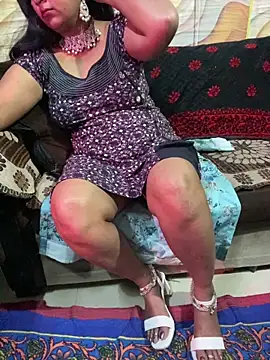 Snapshot of Tameesh_sexy_mistress chatting on January 5, 2026, 5:27 pm Tameesh sexy mistress online show from January 5, 2026, 5:27 pm