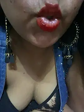 Snapshot of Tameesh_sexy_mistress chatting on February 12, 2026, 6:07 pm Tameesh sexy mistress online show from February 12, 2026, 6:07 pm