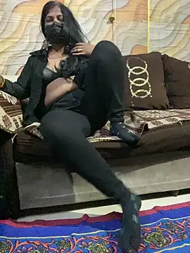 Snapshot of Tameesh_sexy_mistress chatting on December 19, 2025, 5:15 pm Tameesh sexy mistress online show from December 19, 2025, 5:15 pm