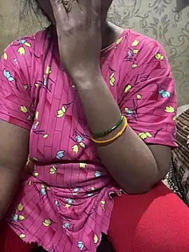 Snapshot of Tameesh_sexy_mistress chatting on December 15, 2025, 4:13 pm Tameesh sexy mistress online show from December 15, 2025, 4:13 pm