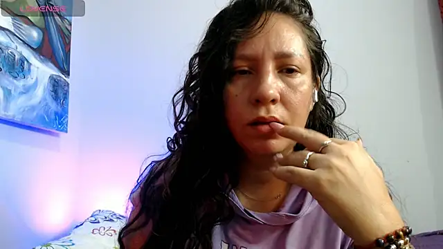 Snapshot of naihroby chatting on October 30, 2025, 9:33 pm naihroby online show from October 30, 2025, 9:33 pm