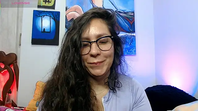 Snapshot of naihroby chatting on December 16, 2025, 3:33 am naihroby online show from December 16, 2025, 3:33 am