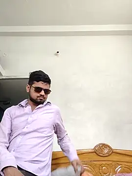 Snapshot of Ishan003 chatting on June 2, 2026, 5:18 am Ishan003 online show from June 2, 2026, 5:18 am