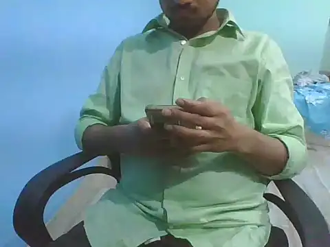 Ishan003 online show from November 8, 2025, 3:48 pm