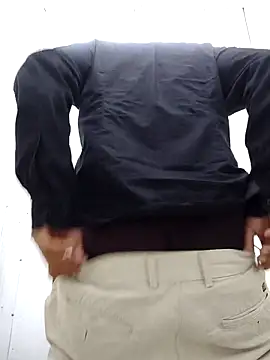 Ishan003 online show from March 16, 2025, 5:03 am