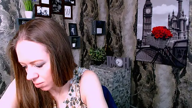 GloriaSi  online show from April 13, 2026, 5:44 am