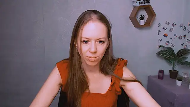 Snapshot of GloriaSi_ chatting on October 8, 2025, 10:50 am GloriaSi online show from October 8, 2025, 10:50 am