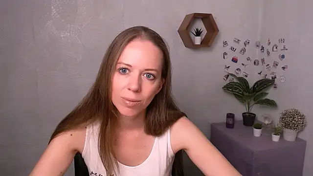 Snapshot of GloriaSi_ chatting on September 12, 2025, 4:40 pm GloriaSi online show from September 12, 2025, 4:40 pm