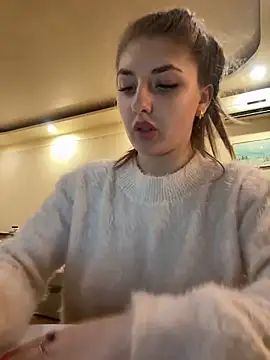 Snapshot of sexyy_girl_ chatting on December 17, 2024, 8:56 am sexyy girl online show from December 17, 2024, 8:56 am