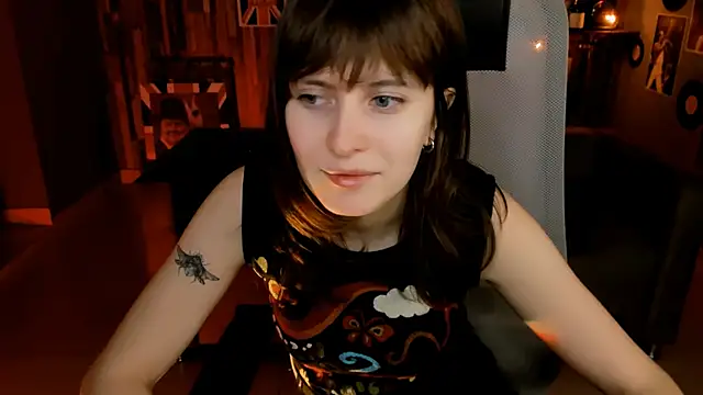 Snapshot of LolaAsmus chatting on February 6, 2026, 9:05 am LolaAsmus online show from February 6, 2026, 9:05 am