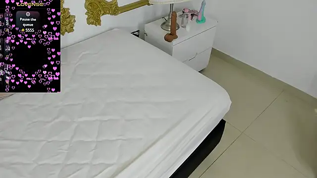 Vennus gir online show from February 23, 2025, 12:41 am