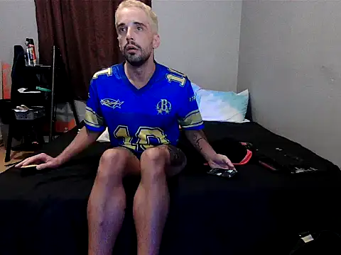 Snapshot of SirCharlesXXX chatting on September 18, 2025, 4:48 am SirCharlesXXX online show from September 18, 2025, 4:48 am