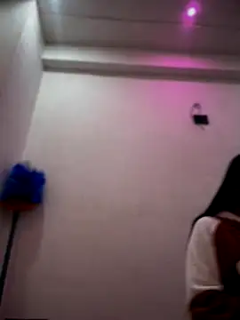 Snapshot of DiyAsingHh chatting on November 28, 2025, 11:49 pm DiyAsingHh online show from November 28, 2025, 11:49 pm