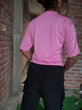 Snapshot of DiyAsingHh chatting on October 5, 2025, 12:45 am DiyAsingHh online show from October 5, 2025, 12:45 am