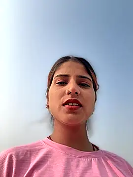 Snapshot of DiyAsingHh chatting on November 4, 2025, 3:10 am DiyAsingHh online show from November 4, 2025, 3:10 am