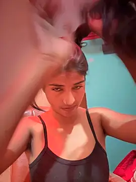 Snapshot of DiyAsingHh chatting on February 24, 2025, 3:33 am DiyAsingHh online show from February 24, 2025, 3:33 am