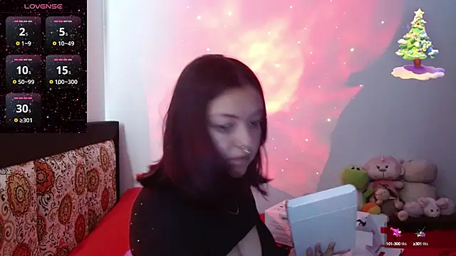 Snapshot of charlott_3 chatting on December 16, 2024, 4:38 pm charlott 3 online show from December 16, 2024, 4:38 pm