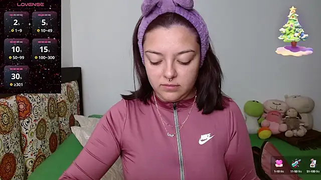 Snapshot of charlott_3 chatting on December 24, 2024, 4:51 pm charlott 3 online show from December 24, 2024, 4:51 pm