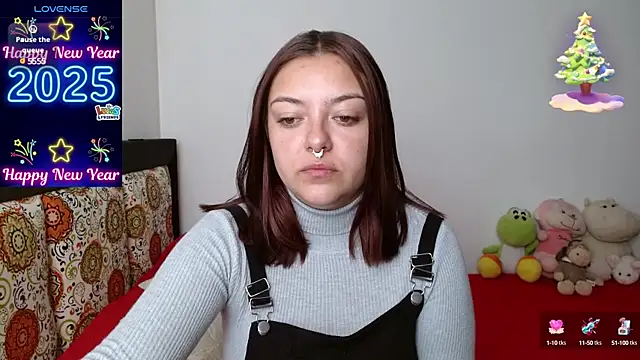 Snapshot of charlott_3 chatting on January 23, 2025, 4:37 pm charlott 3 online show from January 23, 2025, 4:37 pm