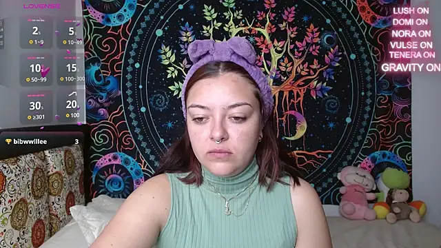 Snapshot of charlott_3 chatting on February 1, 2025, 4:43 pm charlott 3 online show from February 1, 2025, 4:43 pm