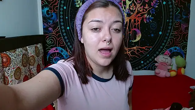 Snapshot of charlott_3 chatting on February 11, 2025, 4:24 pm charlott 3 online show from February 11, 2025, 4:24 pm