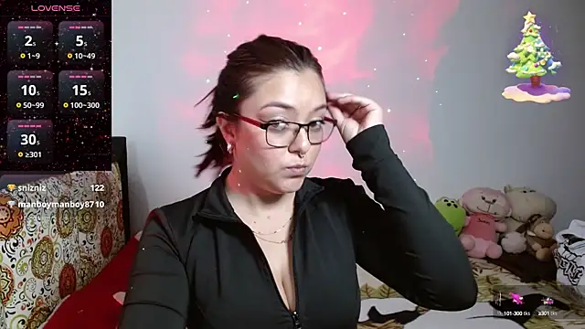 Snapshot of charlott_3 chatting on December 30, 2024, 4:07 pm charlott 3 online show from December 30, 2024, 4:07 pm