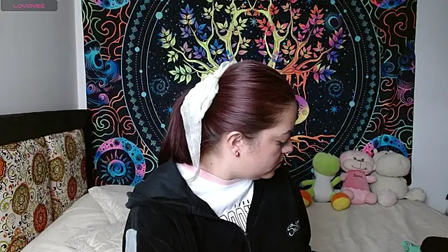 Snapshot of charlott_3 chatting on January 29, 2025, 5:56 pm charlott 3 online show from January 29, 2025, 5:56 pm