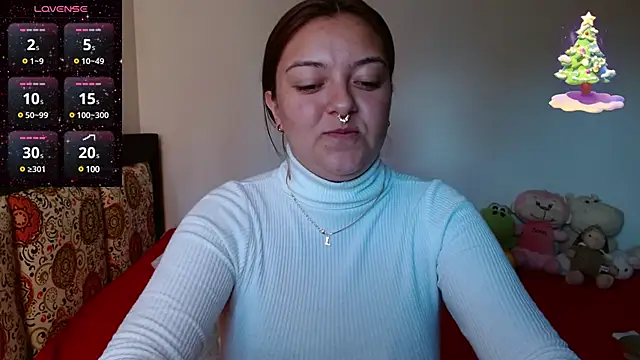 Snapshot of charlott_3 chatting on January 21, 2025, 8:43 pm charlott 3 online show from January 21, 2025, 8:43 pm