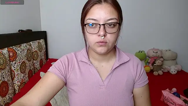 Snapshot of charlott_3 chatting on January 20, 2025, 4:23 pm charlott 3 online show from January 20, 2025, 4:23 pm