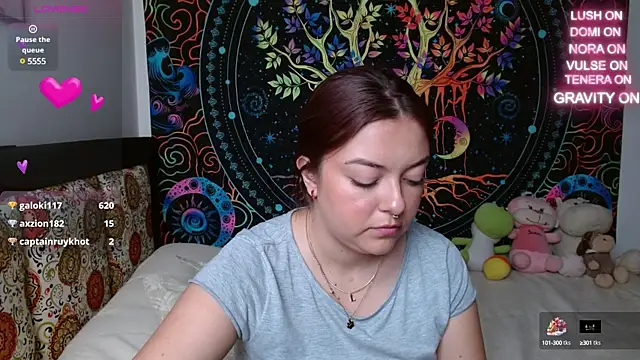 Snapshot of charlott_3 chatting on January 28, 2025, 5:14 pm charlott 3 online show from January 28, 2025, 5:14 pm