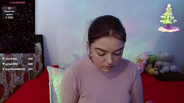 Snapshot of charlott_3 chatting on December 14, 2024, 4:19 pm charlott 3 online show from December 14, 2024, 4:19 pm