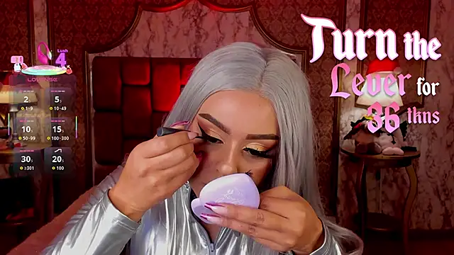 SoffiQueen online show from December 19, 2025, 1:46 pm