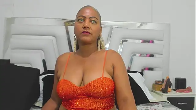 SaraaJhons online show from November 29, 2025, 7:58 pm