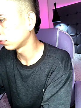 Snapshot of JackSwan18 chatting on October 8, 2025, 12:34 am JackSwan18 online show from October 8, 2025, 12:34 am