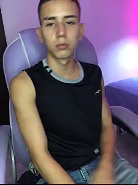 Snapshot of JackSwan18 chatting on October 11, 2025, 3:18 am JackSwan18 online show from October 11, 2025, 3:18 am