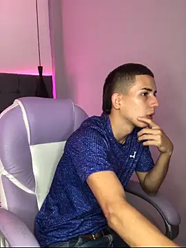 Snapshot of JackSwan18 chatting on November 15, 2025, 7:40 pm JackSwan18 online show from November 15, 2025, 7:40 pm