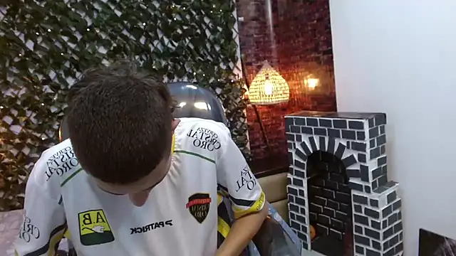 Snapshot of JackSwan18 chatting on December 28, 2024, 1:38 pm JackSwan18 online show from December 28, 2024, 1:38 pm