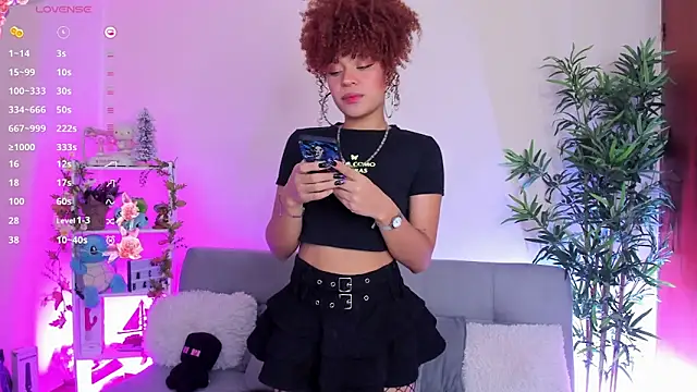 Snapshot of natty_romanof_18 chatting on February 28, 2025, 12:31 pm natty romanof 18 online show from February 28, 2025, 12:31 pm