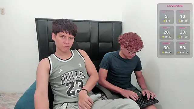 Javierdisousa online show from March 19, 2026, 5:57 pm