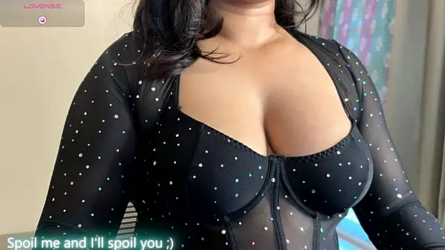 Snapshot of ohh_mona chatting on July 9, 2026, 10:59 am ohh mona online show from July 9, 2026, 10:59 am