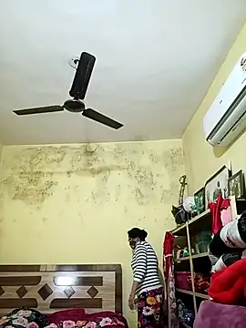 heenage online show from November 12, 2025, 4:05 am