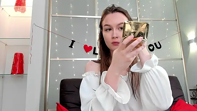 Snapshot of Emma_Flin chatting on June 20, 2026, 7:24 am Emma Flin online show from June 20, 2026, 7:24 am