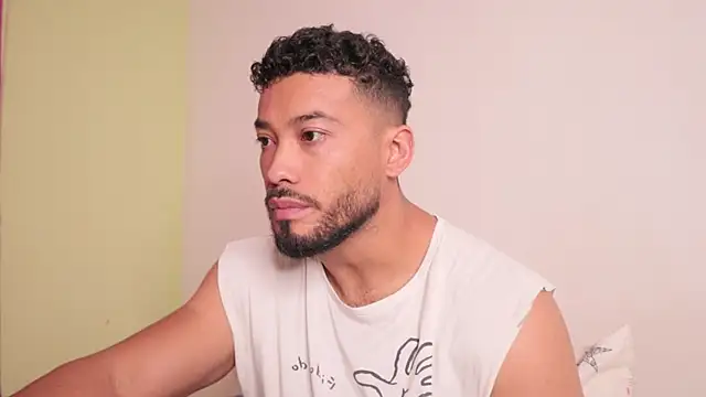 Snapshot of freddsexxx chatting on November 4, 2025, 2:10 pm freddsexxx online show from November 4, 2025, 2:10 pm