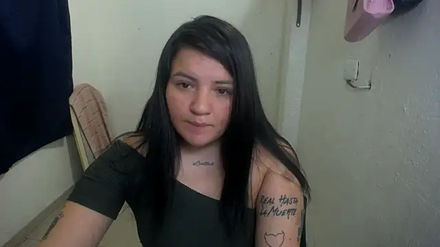 Snapshot of shopyymessyy chatting on September 13, 2025, 7:25 pm shopyymessyy online show from September 13, 2025, 7:25 pm