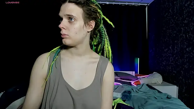 KIKI Krash online show from December 23, 2025, 10:03 am