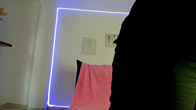 Snapshot of anniesweet- chatting on November 25, 2025, 1:33 pm anniesweet- online show from November 25, 2025, 1:33 pm