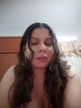 Snapshot of Carliina_Soussa chatting on October 14, 2025, 1:50 am Carliina Soussa online show from October 14, 2025, 1:50 am
