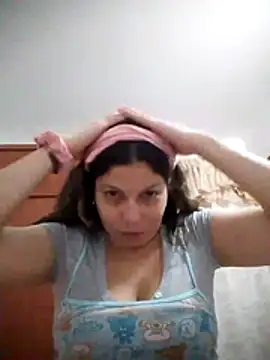 Snapshot of Carliina_Soussa chatting on October 29, 2025, 10:20 pm Carliina Soussa online show from October 29, 2025, 10:20 pm
