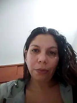 Snapshot of Carliina_Soussa chatting on March 21, 2025, 10:39 pm Carliina Soussa online show from March 21, 2025, 10:39 pm
